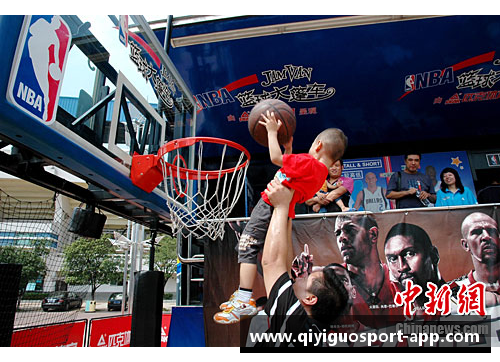 NBA篮球大篷车：揭秘球员生活中的舒适与精彩
